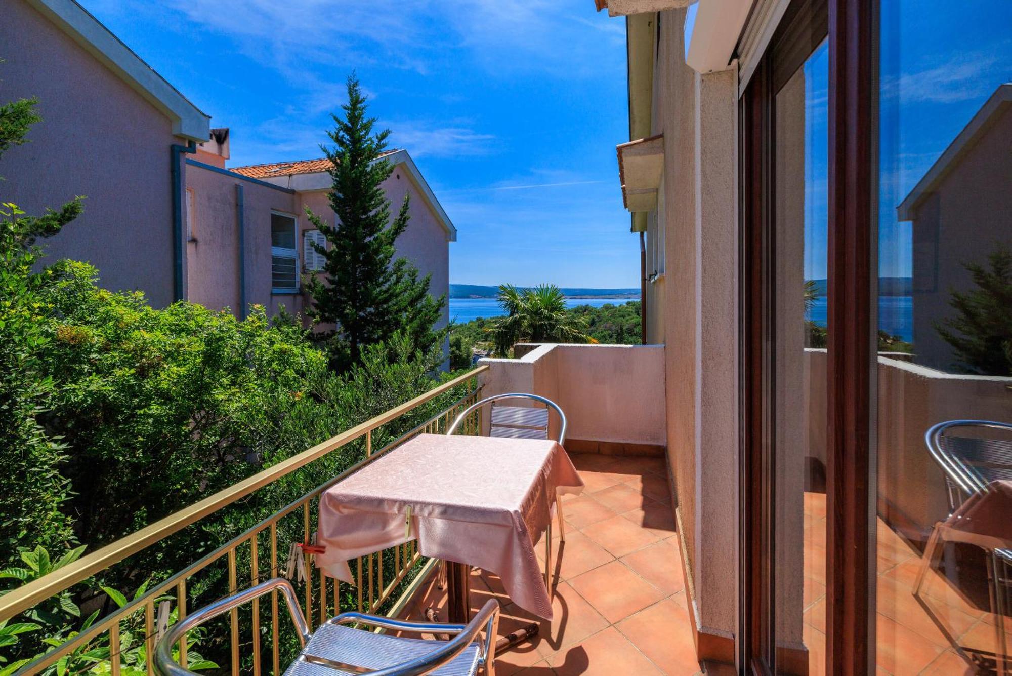 Apartments And Room Mirjana Dramalj Εξωτερικό φωτογραφία